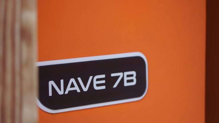 Plaque tactile en braille et accessibilité ERP : l’obligation d’affichage pour recevoir du public